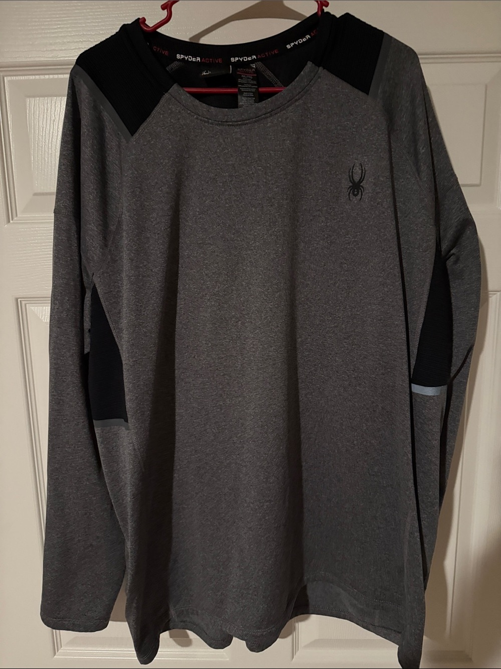 Spyder Active Men’s Gray and Black Long-Sleeve Performance Top